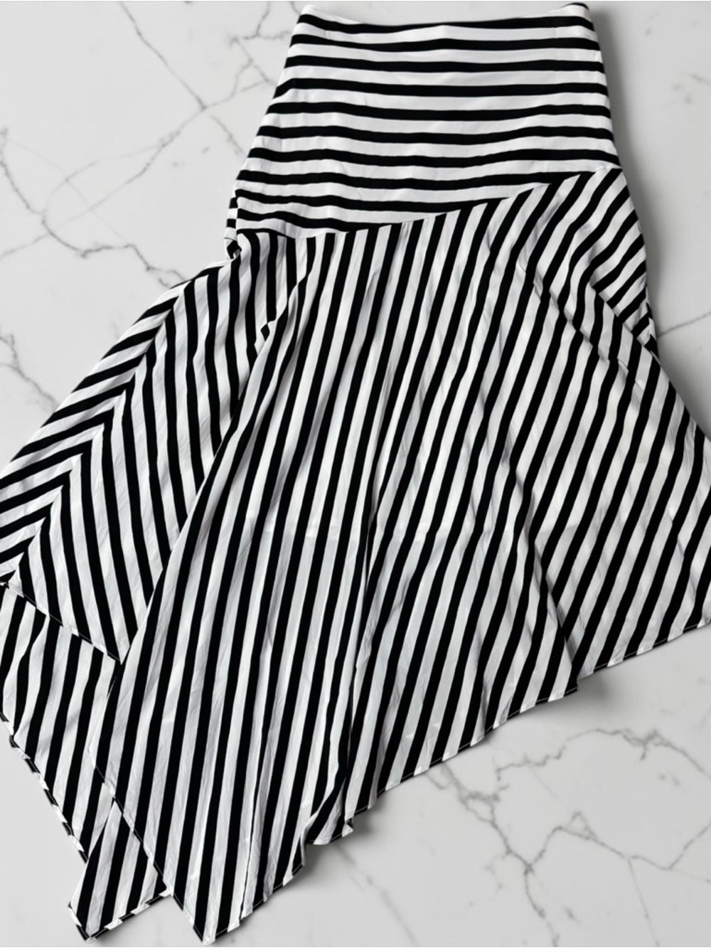 I.N.C. International Concepts
Women's Printed Asymmetrical Midi Skirt
